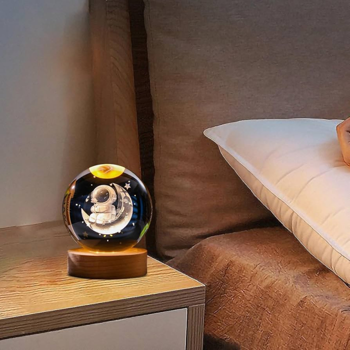 Glob Cristal 3D Astronaut pe Luna cu Baza Lemn si LED, Decor Premium, 6 cm [7]