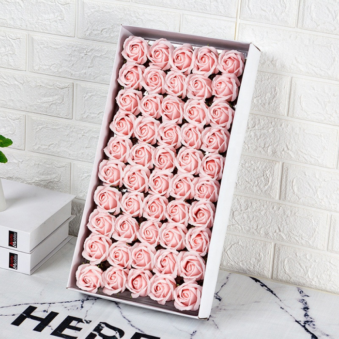 Cutie 50 trandafiri roz deschis din sapun – flori artificiale parfumate pentru cadouri si decor [2]