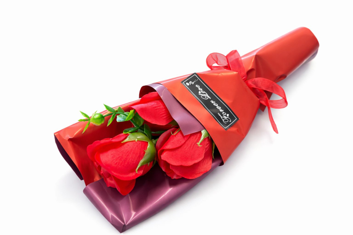 Buchet 3 trandafiri de sapun decorativi, 30 cm [2]