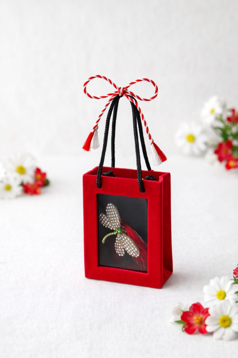 Brosa libelula aurie cu strasuri, cutie catifea premium 8.5cm [2]