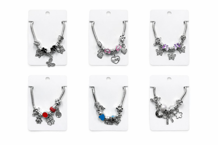 Set 12 bratari martisor icu charmuri decorative ambalaj individual 9.5x8cm [4]