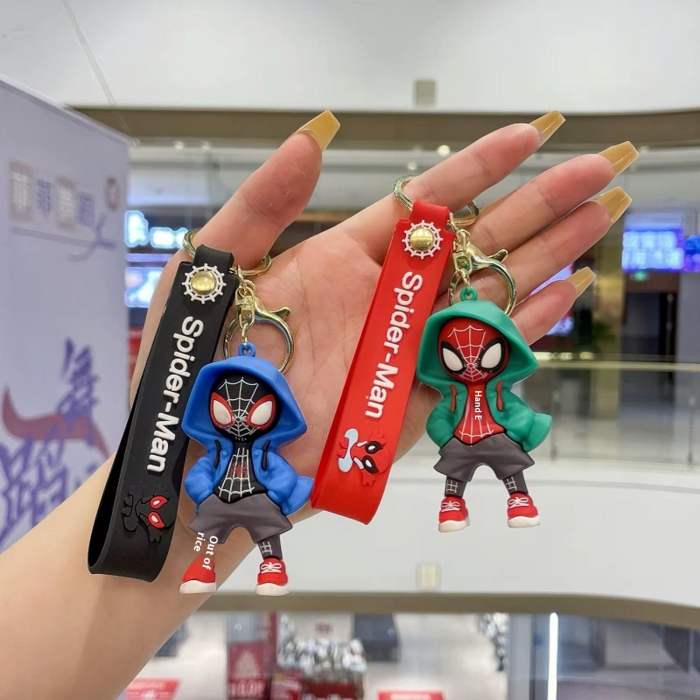 Breloc erou urban 3D cu figurina haioasa si curea colorata – cadou original pentru pasionati,  [4]