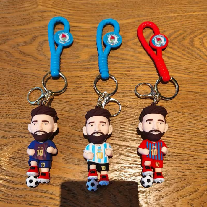 Breloc Fotbalist 3D cu Numar 10 – Figurina din Silicon cu Echipament National si de Club, Accesoriu pentru Fani si Colectii,  [2]
