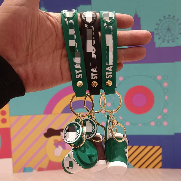 Breloc Pahar Cafea 3D din Silicon – Accesoriu Creativ cu Curea Verde si Detalii Aurii pentru Chei sau Ghiozdan,  [2]