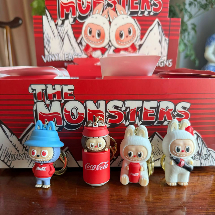 Breloc surpriza Labubu The Monsters Coca Cola editie limitata, 6 modele diferite,  [5]