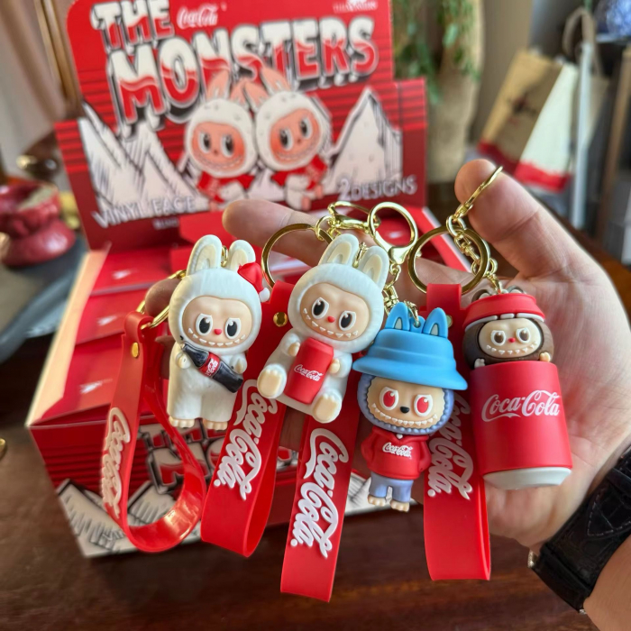 Breloc surpriza Labubu The Monsters Coca Cola editie limitata, 6 modele diferite,  [7]
