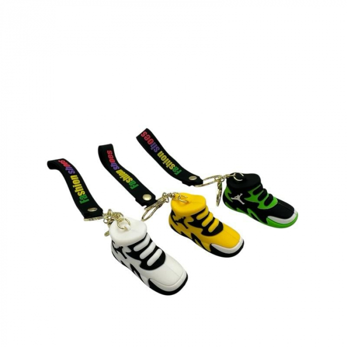 Breloc Tip Adidas – Accesoriu Cool Din Silicon Pentru Chei Sau Ghiozdan, calitate superioara,  [2]