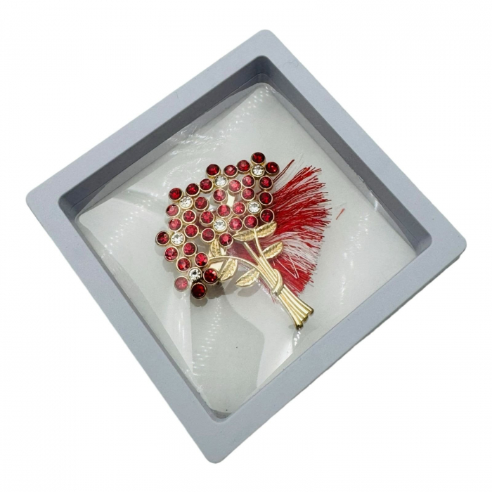Brosa Martisor, Buchet cu Flori in cutie cu expunere 3D (alb/negru), 8.5×8.5×2cm  [4]