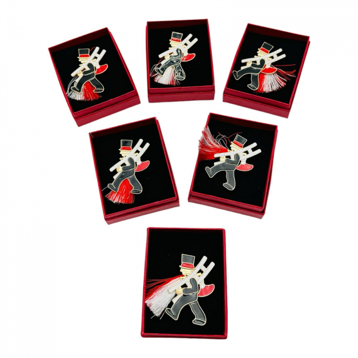 Brosa Martisor Cosar Norocos, marime mare, ambalata in cutie rosie, 8.5×6.5×2.5cm,   [4]