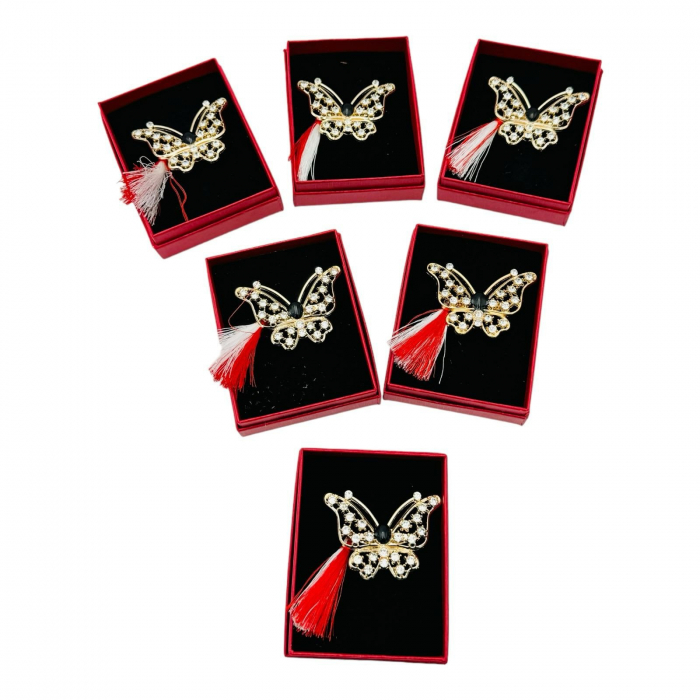 Brosa Martisor Fluturas Deosebit in cutie rosie cu fereastra, 8.5×6.5cm,   [4]