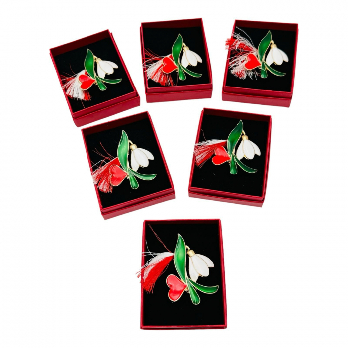 Brosa Martisor Ghiocel cu Inimioara, marime mare, ambalata in cutie rosie, 8.5×6.5×2.5cm,   [6]