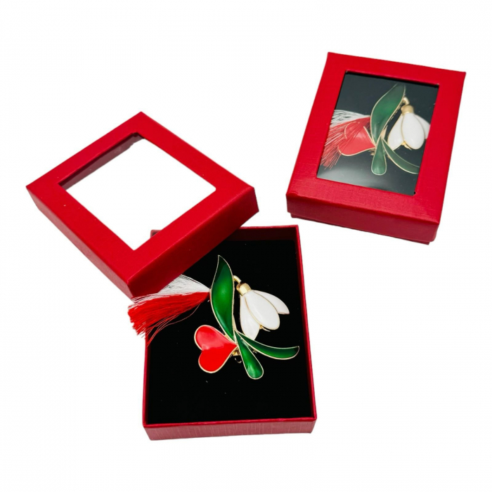 Brosa Martisor Ghiocel cu Inimioara, marime mare, ambalata in cutie rosie, 8.5×6.5×2.5cm,   [4]