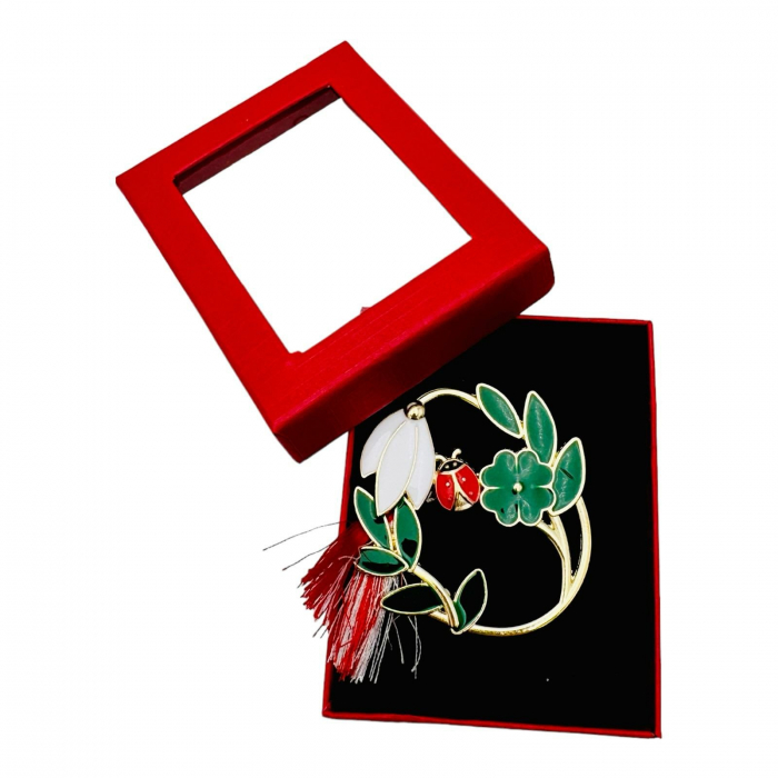 Brosa Martisor Ghiocel Norocos, marime mare, ambalata in cutie rosie, 8.5×6.5×2.5cm,   [6]