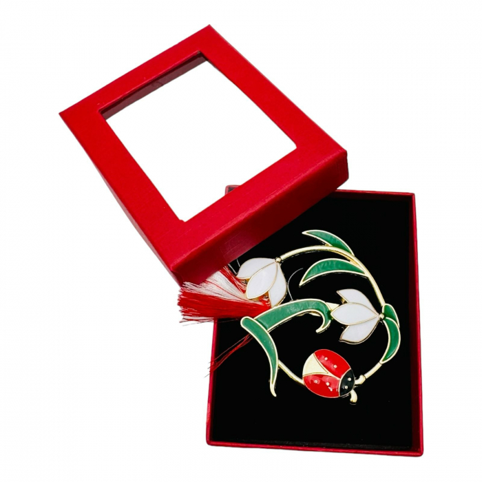Brosa Martisor Ghiocel Norocos, marime mare, ambalata in cutie rosie, 8.5×6.5×2.5cm,   [5]