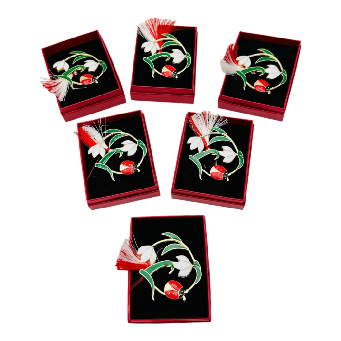 Brosa Martisor Ghiocel Norocos, marime mare, ambalata in cutie rosie, 8.5×6.5×2.5cm,   [4]