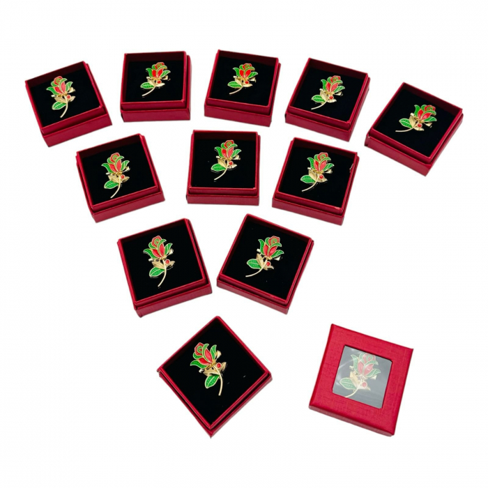 Brosa Martisor in cutiuta cu fereastra, 5×5cm, Trandafir, model 2025,   [4]