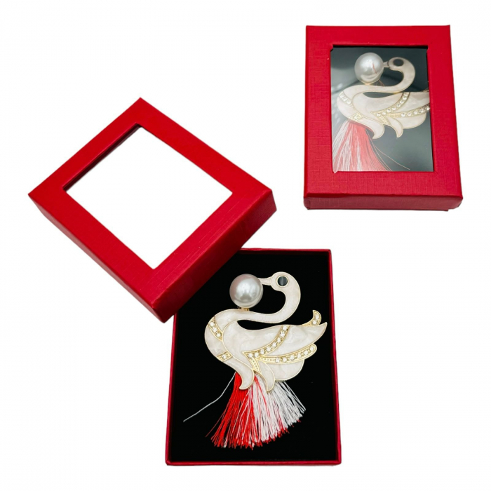 Brosa Martisor Lebada Stilizata, marime mare, ambalata in cutie rosie, 8.5×6.5×2.5cm,   [4]