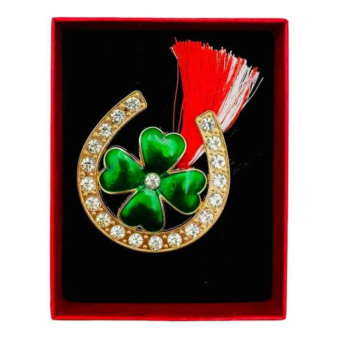 Brosa Martisor Potcoava Norocoasa, ambalata in cutie rosie cu fereastra, 8.5×6.5×2.5cm,   [2]