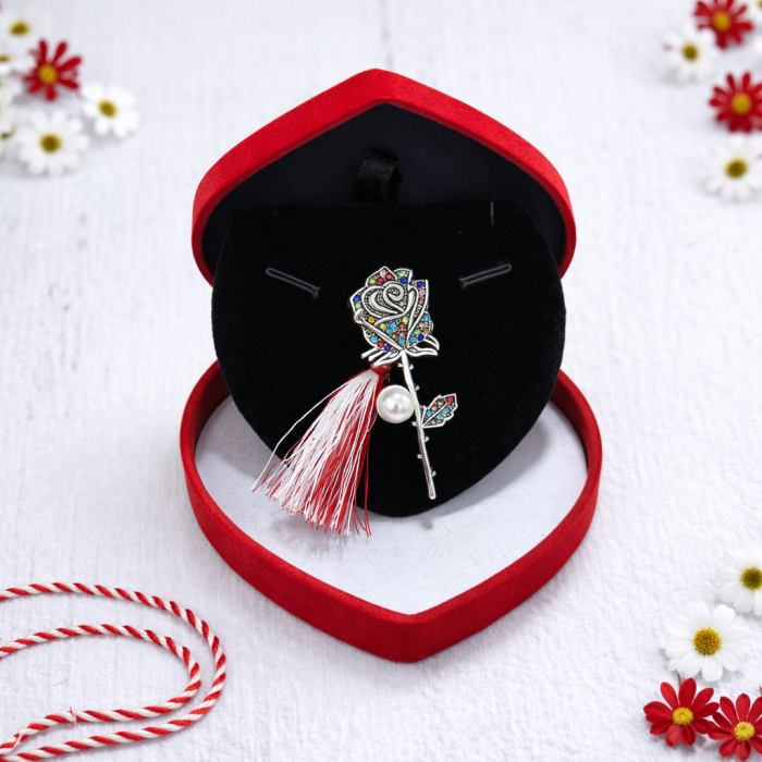 Brosa trandafir martisor cu strasuri multicolore in cutie de catifea [2]