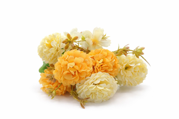 buchet-artificial-6-bujori-3-flori-galben-crem [3]