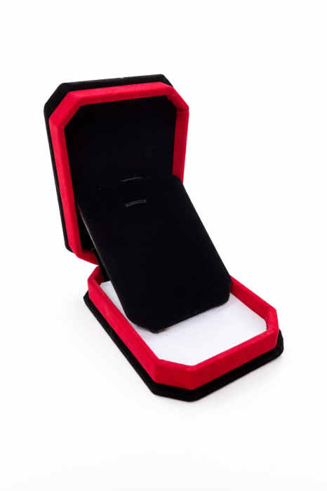 Cutie cadou catifea rosie 7.5x10x3.5 cm cu interior negru, pentru bijuterii sau martisor [3]