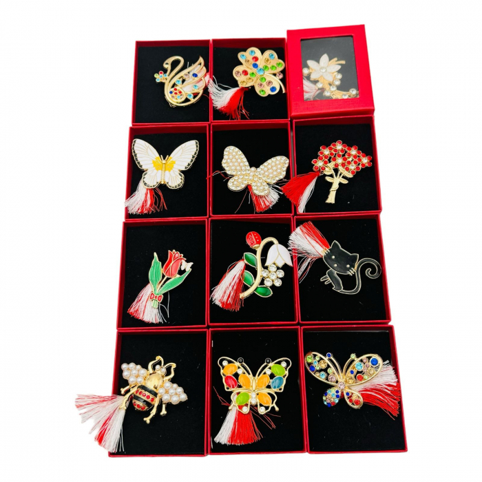 Pachet Avantajos!!! 60Brose Martisor marime mare in cutie rosie cu fereastra, 8.5×6.5cm, modele combinate,   [3]
