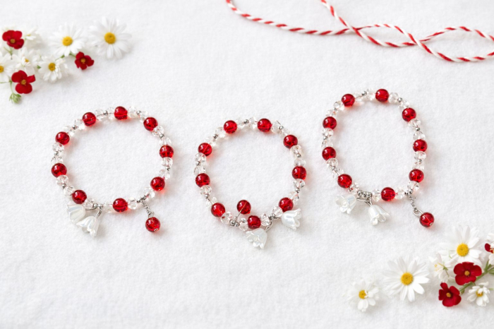 Set 12 Bratari Martisor cu Margele Rosii si Charm Floare Alba [2]