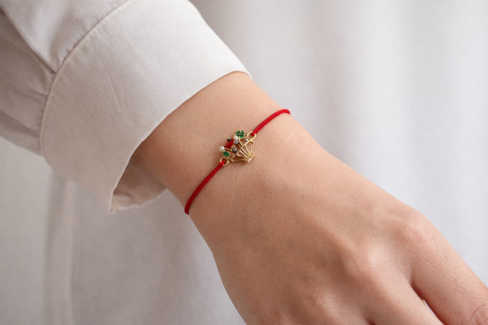 Set 24 bratari martisor 12x3 cm snur rosu cu charm cos festiv, cadou primavara [3]