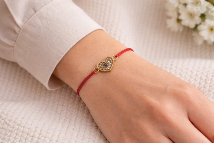 Set 24 bratari martisor 12x3 cm snur rosu cu charm inima albastra, cadou primavara [2]