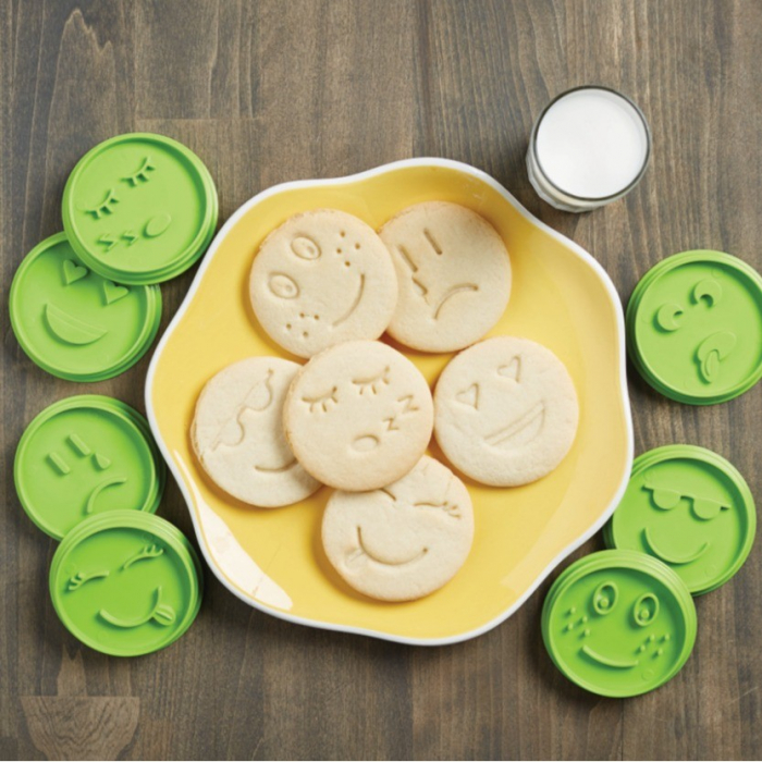 Set 7 Forme de Prajituri, , Model Emoticoane Smiley Face, Diferite Expresii, 7.7 x 1.5 cm, din PP, Verde [8]