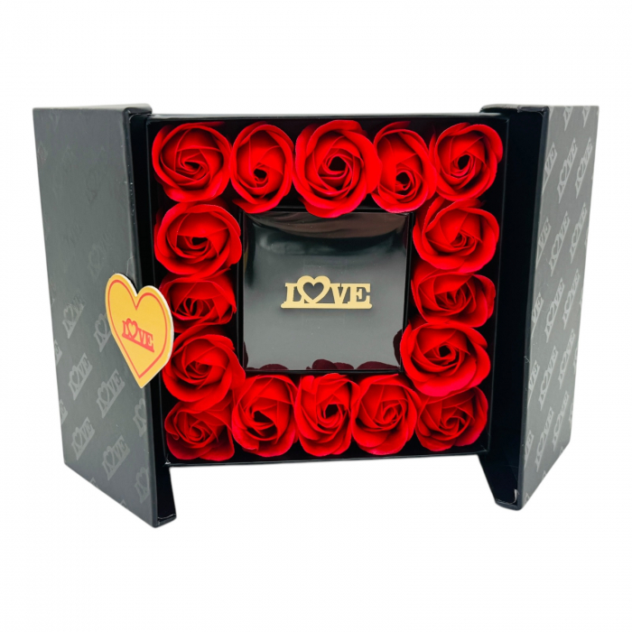 Set Cadou Elegant „Love”, aranjament floral,NEGRU, 16x16x5cm – Cadoul Perfect pentru Momente Speciale  [3]