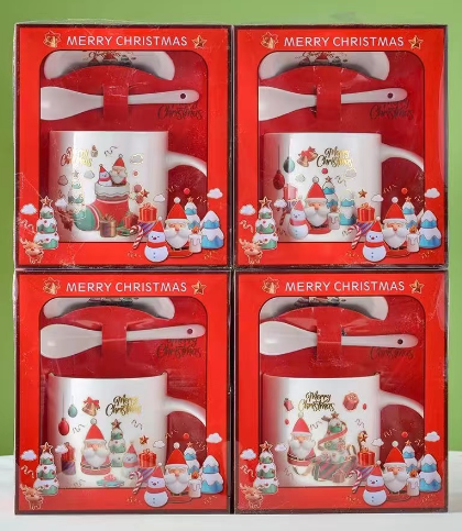 Set cana ceramica Craciun cu lingurita, farfurie si cutie cadou rosie – Merry Christmas, 300 ml [2]