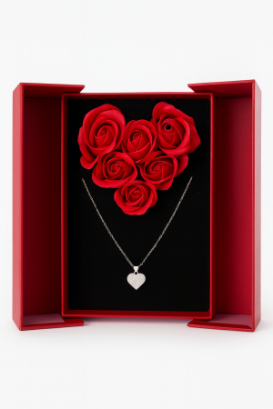 Set cadou cu 6 trandafiri de sapun si lantisor, cutie tip carte rosie, punga inclusa, 16x13x5 cm [1]