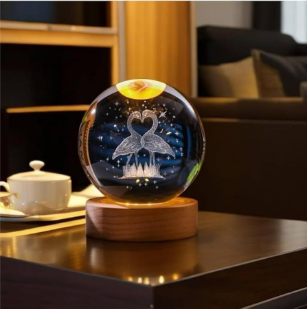 Glob Cristal 3D cu Pasari inima, LED si Baza Lemn, Decor Romantic 6 cm [4]