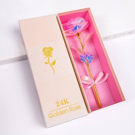 Aranjamente florale - Trandafir auriu cu floare roz irizata, cutie si punga cadou incluse