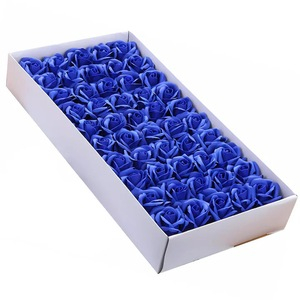 Articole pentru Casa Engros - Cutie 50 trandafiri albastri din sapun – flori artificiale parfumate pentru cadouri si decor