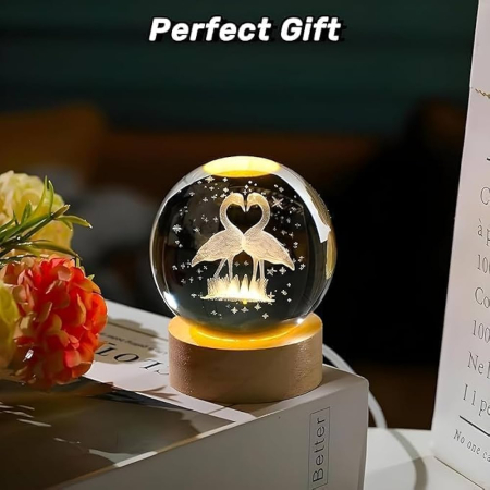 Glob Cristal 3D cu Pasari inima, LED si Baza Lemn, Decor Romantic 6 cm [2]