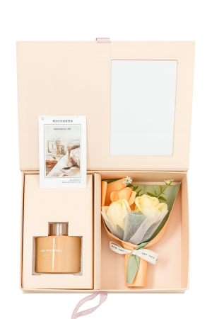 Set cadou premium crem 25x19x9.5 cm cu flori decorative si difuzor parfum, cutie eleganta + punga [1]