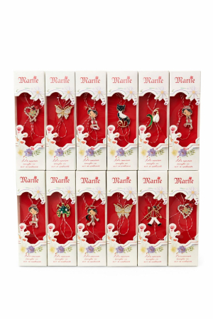 Brosa Martisor - Set 24 brose martisor elegante modele variate ambalaj individual 13.5x4 cm