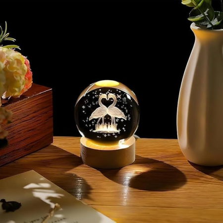 Glob Cristal 3D cu Pasari inima, LED si Baza Lemn, Decor Romantic 6 cm [5]