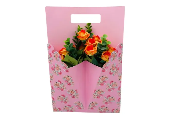 Bacanie Engros - Aranjament deosebit cu Buchet de Trandafiri artificiali SI frunze de eucalipt, diverse culori, 34×23cm,  