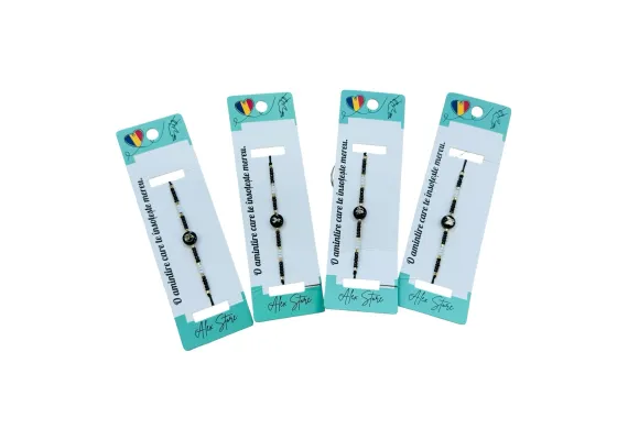 Haine si accesorii Engros - Bratara cu margele negre si albe si disc decorativ central – accesoriu simbolic si elegant pentru femei si fete, 