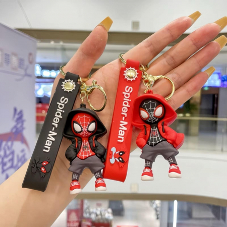 Breloc erou urban 3D cu figurina haioasa si curea colorata – cadou original pentru pasionati,  [5]