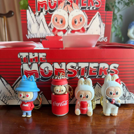 Breloc surpriza Labubu The Monsters Coca Cola editie limitata, 6 modele diferite,  [4]