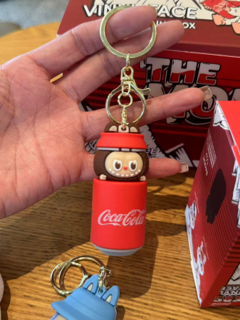 Breloc surpriza Labubu The Monsters Coca Cola editie limitata, 6 modele diferite,  [2]