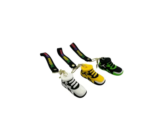 Haine si accesorii Engros - Breloc Tip Adidas – Accesoriu Cool Din Silicon Pentru Chei Sau Ghiozdan, calitate superioara, 