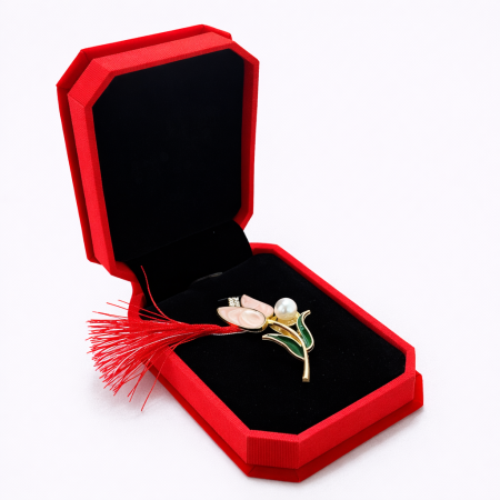 Brose ambalate elegant - brosa-martisor-lalea-cu-perla
