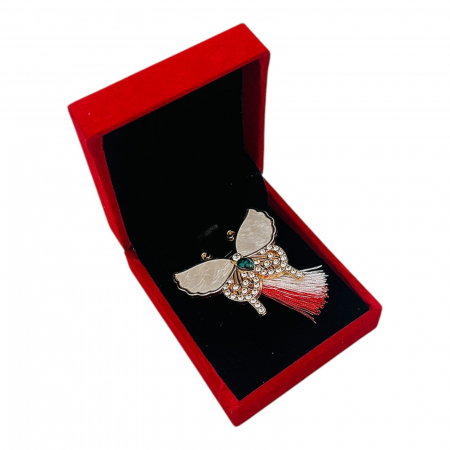 Brosa Fluture Elegant cu Aripi Perlate si Strasuri, Ciucure Traditional pentru Martisor, in Cutie Catifelata Premium -   [1]