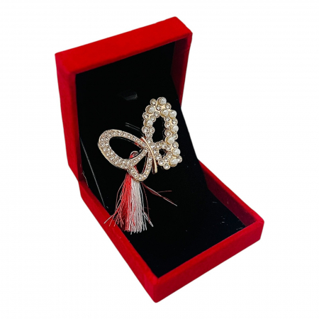 Brosa Fundita cu Perle si Strasuri, Ciucure Traditional pentru Martisor, in Cutie Catifelata Premium -   [3]