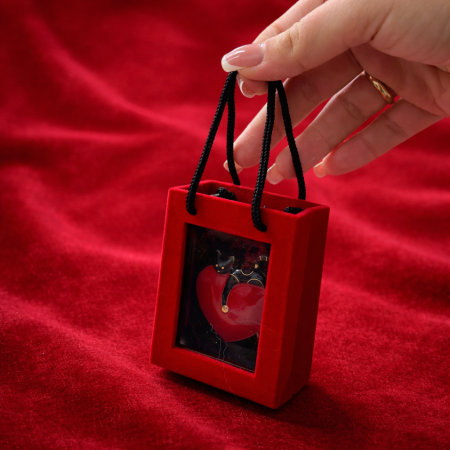 Brosa Inima Martisor cu Pisica Neagra in Cutie Eleganta [2]